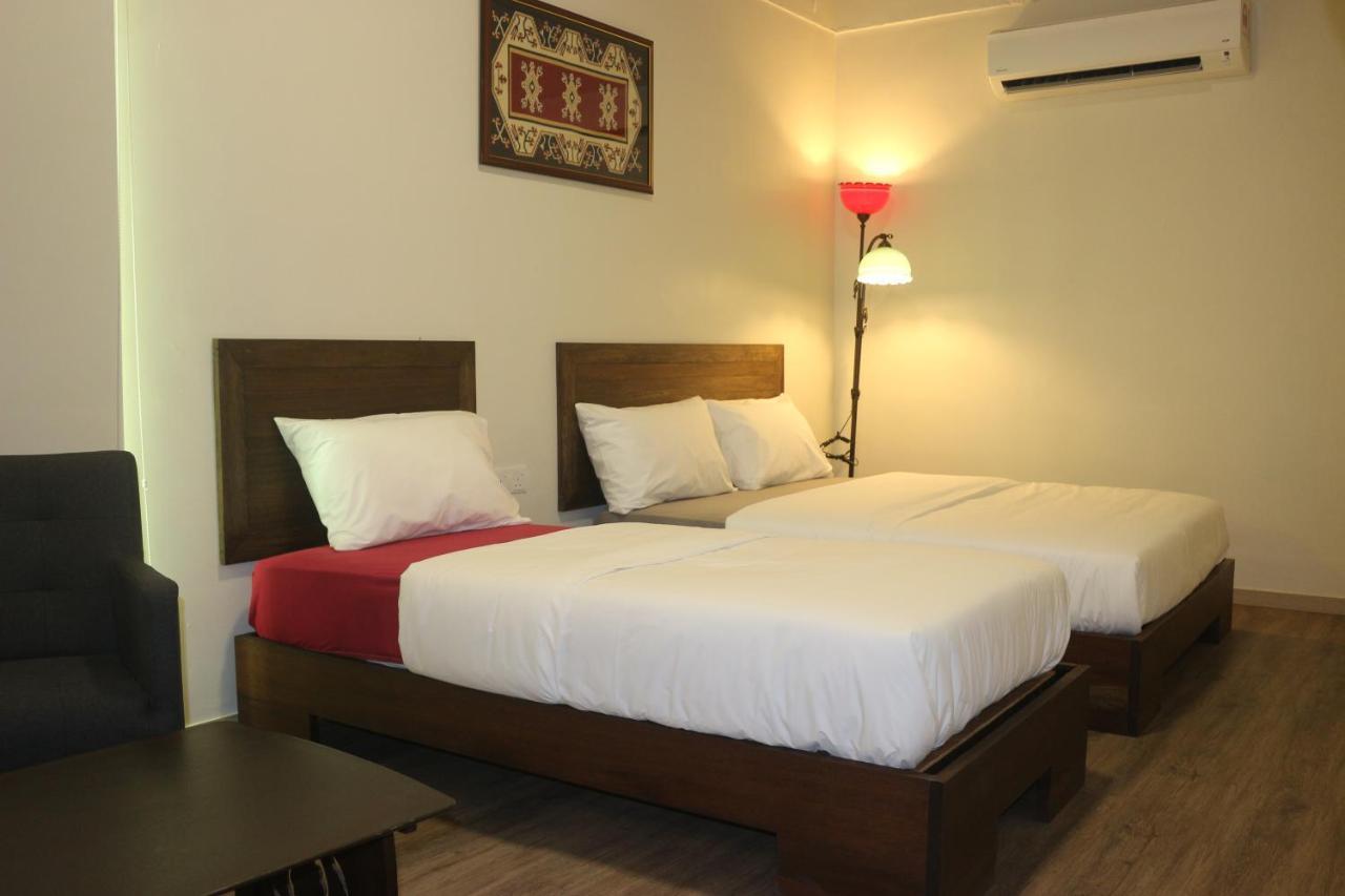 Blue Eyes Hotel Kepala Batas  Esterno foto